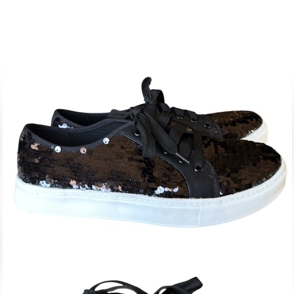 Dirty Laundry , ladies, black sequin sneakers excellent condition very clean 9 - Picture 1 of 14